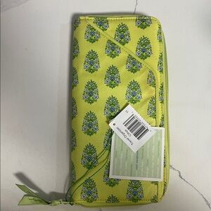 NWT Vera Bradley Large Travel Organizer